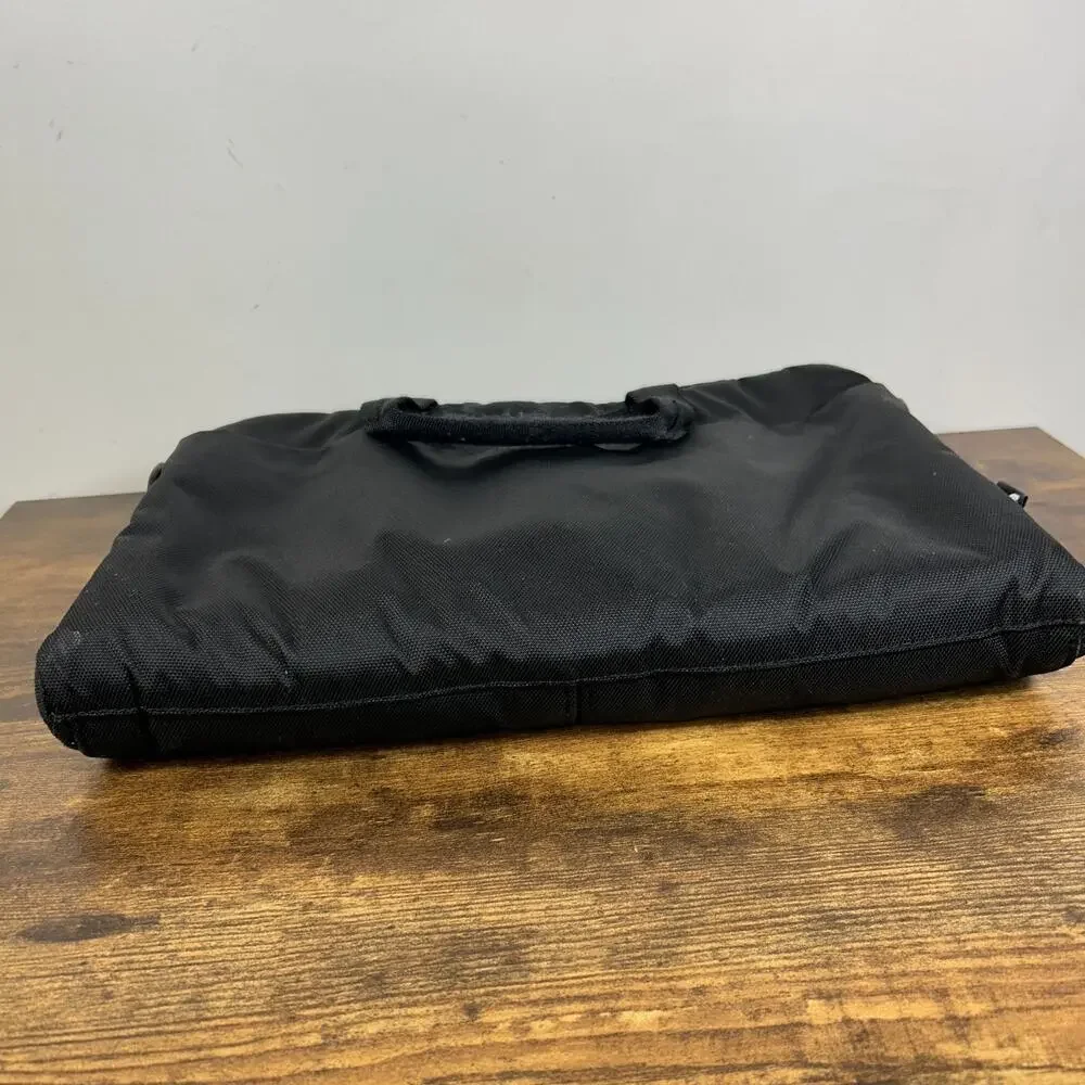 Incase Classic Universal Sleeve 13
